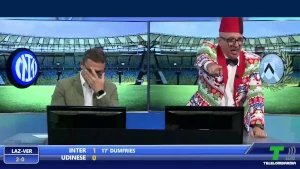 Un fotogramma, rielaborato e rimontato, tratto dalla trasmissione QSVS su Telelombardia. QSVS è una trasmissione che parla di calcio senza farlo vedere. Parla di niente, perciò è preziosa