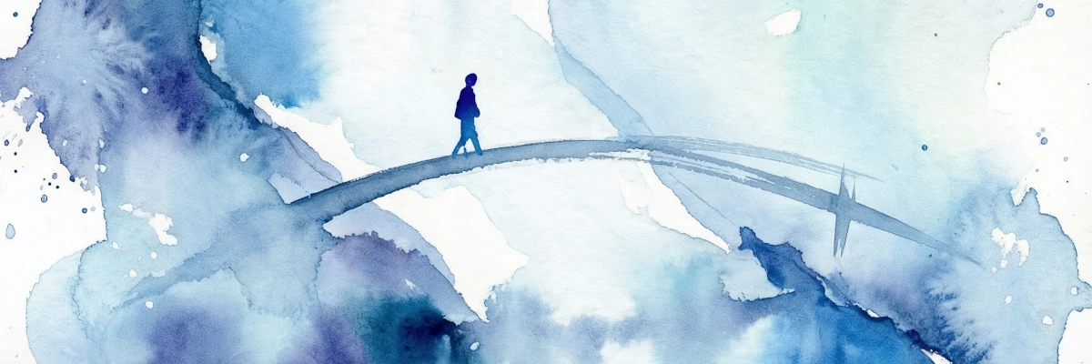 Persona su un ponte immersa in macchie d’acquerello azzurre.